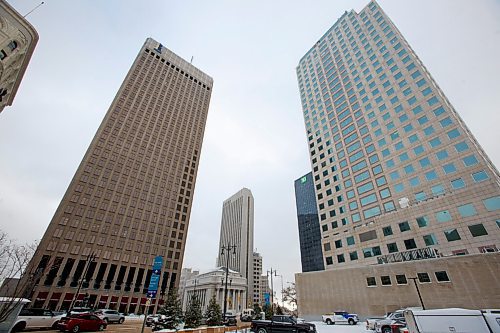 MIKE DEAL / WINNIPEG FREE PRESS
Downtown Winnipeg skyscrapers at Portage and Main Wednesday afternoon.
220126 - Wednesday, January 26, 2022.