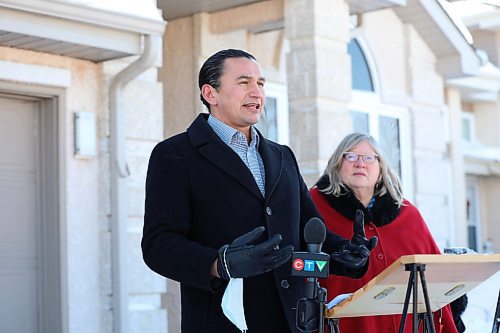 RUTH BONNEVILLE / WINNIPEG FREE PRESS

LOCAL - surgery backlog

Wab Kinew, NDP Leader, holds press conference at home in Whyte Ridge with Trudy Schroeder, NDP Candidate in Fort Whyte on surgery backlogs in the province on Thursday.  

Subash Bahl, Fort Whyte resident waiting for surgery, spoke to the media at presser.  


Jan 27th,  2022