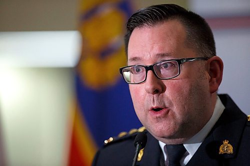 MIKE DEAL / WINNIPEG FREE PRESS
Chief Superintendent Rob Hill, Criminal Operations Officer for the Manitoba RCMP speaks to the media at the RCMP D Division Headquarters, 1091 Portage Avenue, during an update regarding the investigation into the four deceased individuals near the Canada/U.S. border.
220127 - Thursday, January 27, 2022.