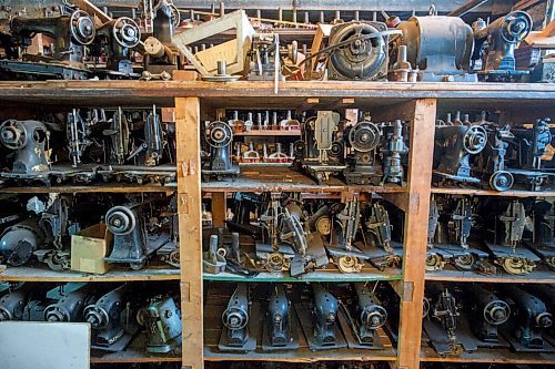 MIKE DEAL / WINNIPEG FREE PRESS
Old sewing machines sit on shelves in the basement.
Howard Raber, the third-generation president of Raber Gloves and Mitts, which just celebrated its 80th year.
In 2012, Raber purchased the trademark for Garbage mitts, so called for their use by 1950s garbage collectors, and sells thousands of them across the world every year.
See Ben Waldman story
220127 - Thursday, January 27, 2022.