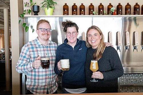 JESSICA LEE / WINNIPEG FREE PRESS
Staff of One Sixteen restaurant are photographed on January 26, 2022. From left: Rob Stansel, Morgan Wielgosz, Amber Sarraillon.
Reporter: Eva + Ben S
