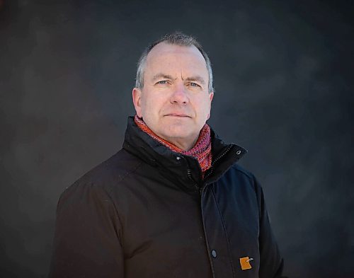 JESSICA LEE / WINNIPEG FREE PRESS
Shaun Loney poses for a portrait near City Hall on January 28, 2022.
Reporter: Joyanne