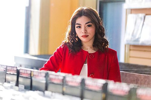 MIKAELA MACKENZIE / WINNIPEG FREE PRESS

Jovelle Balani, who just released her debut single Ode to a Lover," poses for a portrait at Into the Music in Winnipeg on Friday, Jan. 28, 2022.  For Janine LeGal story.
Winnipeg Free Press 2022.