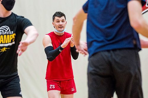 MIKAELA MACKENZIE / WINNIPEG FREE PRESS

Wesmen mens volleyball libero Darian Picklyk practices with the team in Winnipeg on Monday, Jan. 31, 2022.  For Taylor Allen story.
Winnipeg Free Press 2022.