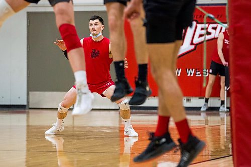 MIKAELA MACKENZIE / WINNIPEG FREE PRESS

Wesmen mens volleyball libero Darian Picklyk practices with the team in Winnipeg on Monday, Jan. 31, 2022.  For Taylor Allen story.
Winnipeg Free Press 2022.