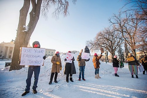 MIKAELA MACKENZIE / WINNIPEG FREE PRESS

Counter-protesters show up at a rally against vaccine mandates and in support of truckers outside of the Manitoba Legislative Building in Winnipeg on Friday, Feb. 4, 2022. For Carol/Danielle story.
Winnipeg Free Press 2022.