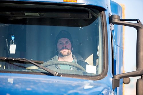 MIKAELA MACKENZIE / WINNIPEG FREE PRESS

Trucker Christopher Siemens participates in a rally against vaccine mandates outside of the Manitoba Legislative Building in Winnipeg on Friday, Feb. 4, 2022. For Carol/Danielle story.
Winnipeg Free Press 2022.