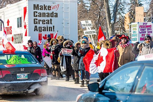 MIKAELA MACKENZIE / WINNIPEG FREE PRESS

Folks rally against vaccine mandates and in support of truckers outside of the Manitoba Legislative Building in Winnipeg on Friday, Feb. 4, 2022. For Carol/Danielle story.
Winnipeg Free Press 2022.