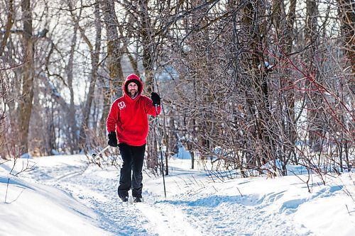 MIKAELA MACKENZIE / WINNIPEG FREE PRESS

Chad Petriw, who is training for an overnight ski trip, enjoys the warm weather while cross-country skiing at Beaudry Provincial Park just outside of Winnipeg on Monday, Feb. 7, 2022. Entry to provincial parks is free all of February. Standup.
Winnipeg Free Press 2022.