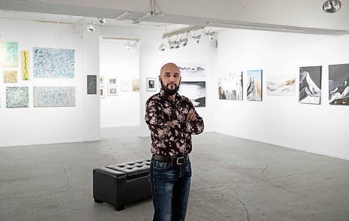 JESSICA LEE / WINNIPEG FREE PRESS

Artist Tameem Safi poses for a photo on February 8, 2022 at Cre8ery Gallery where his show Through and Through is being held.

Reporter: Ben



