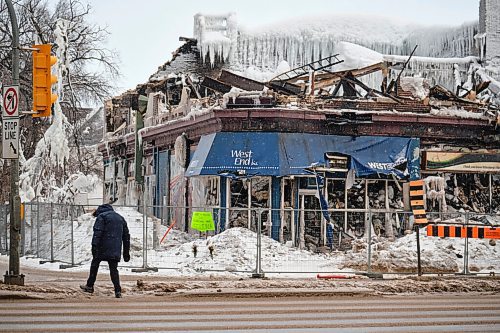 MIKE DEAL / WINNIPEG FREE PRESS
Kirkwood Block store fronts that were consumed during a fire at the beginning of February. 
See Ben Waldman story
220209 - Wednesday, February 09, 2022.