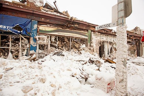 MIKE DEAL / WINNIPEG FREE PRESS
The destroyed store fronts of the Kirkwood Block at Portage Avenue and Langside Street.
Fire ripped through the structure at the beginning of February. 
See Ben Waldman story
220209 - Wednesday, February 09, 2022.