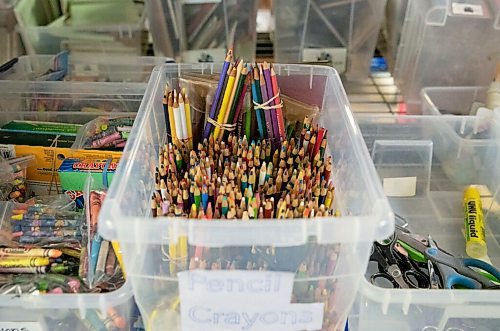 JESSICA LEE / WINNIPEG FREE PRESS

Pencil crayon donations are photographed on February 10, 2022 at Arts Junktion, an organization which accepts donations from the community and offers them to other community members at a pay-what-you-can rate.

Reporter: Brenda









