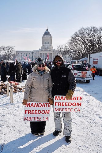 David Lipnowski / Winnipeg Free Press

Tara Kauenhofen and Daniel Kauenhofen came in from Wawanesa, MB to attend the downtown freedom rally Saturday February 12, 2022.