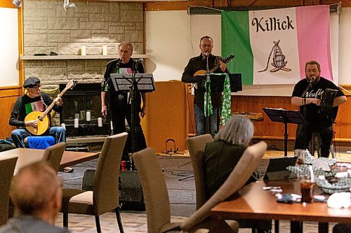 Daniel Crump / Winnipeg Free Press. Fred Dugdale, of the Celtic band Killick, and his bandmates perform a set at the Irish Association of Manitoba club in Winnipeg. February 12, 2022.