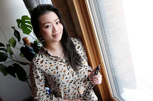 JOHN WOODS / WINNIPEG FREE PRESS
WSO principal oboist Beverly Wang is photographed in her Exchange apartment, Monday, February 14, 2022. Wang will be the featured soloist in the upcoming concert February 19th.

Re: Harris