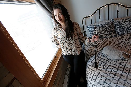 JOHN WOODS / WINNIPEG FREE PRESS
WSO principal oboist Beverly Wang is photographed in her Exchange apartment, Monday, February 14, 2022. Wang will be the featured soloist in the upcoming concert February 19th.

Re: Harris