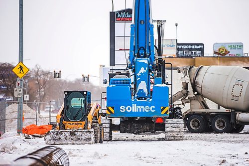 MIKAELA MACKENZIE / WINNIPEG FREE PRESS

Construction at 1125 Pembina Highway in Winnipeg on Friday, Feb. 18, 2022. For --- story.
Winnipeg Free Press 2022.