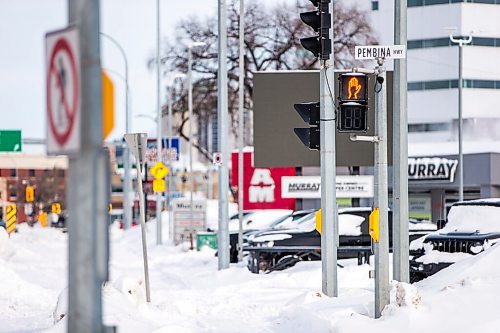 MIKAELA MACKENZIE / WINNIPEG FREE PRESS

The northeast corner of Pembina Highway and Warsaw Avenue in Winnipeg on Monday, Feb. 21, 2022. For Ryan Thorpe story.
Winnipeg Free Press 2022.