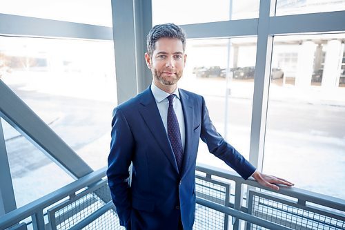 MIKE DEAL / WINNIPEG FREE PRESS
Nick Hays, the new president and CEO of Winnipeg Airports Authority has been selected to replace Barry Rempel who has now retired.
220222 - Tuesday, February 22, 2022.