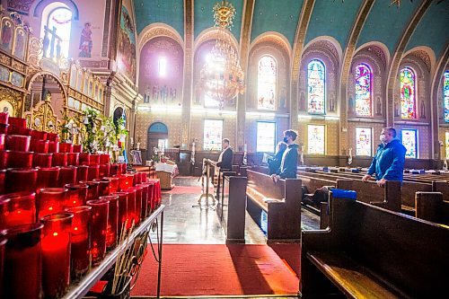 MIKAELA MACKENZIE / WINNIPEG FREE PRESS

Rev. Ihor Shved leads a small group in prayer for the Ukraine at Sts. Vladimir & Olga Cathedral in Winnipeg on Thursday, Feb. 24, 2022. For Erik story.
Winnipeg Free Press 2022.