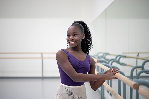 JESSICA LEE / WINNIPEG FREE PRESS

Dailia Martin, 13, is photographed at a Royal Winnipeg Ballet studio on February 22, 2022.

Reporter: Jen
