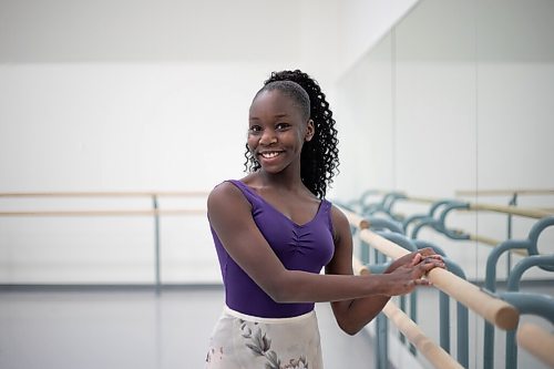 JESSICA LEE / WINNIPEG FREE PRESS

Dailia Martin, 13, is photographed at a Royal Winnipeg Ballet studio on February 22, 2022.

Reporter: Jen
