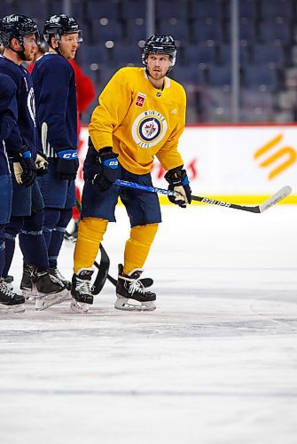 MIKE DEAL / WINNIPEG FREE PRESS
Winnipeg Jets' Nikolaj Ehlers (27) during practice at Canada Life Centre Monday morning.
220228 - Monday, February 28, 2022.