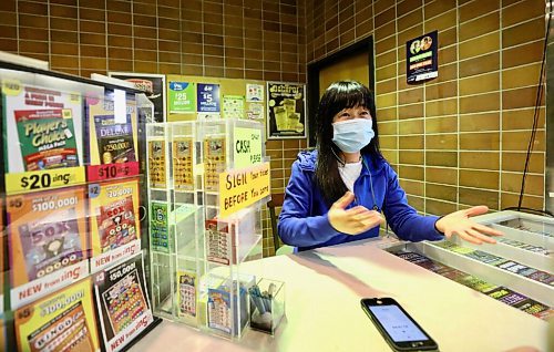 RUTH BONNEVILLE / WINNIPEG FREE PRESS

Local - Rental Waiver

Lottery kiosk owner, Julia Ryu, with Lotto Spot, explains the challenges she has had, with her business located in the Portage & Main Concourse, due to the absence of people working downtown amidst COVID. 

See Joyanne story


March 1st,  2022