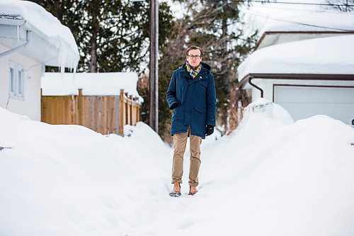 MIKAELA MACKENZIE / WINNIPEG FREE PRESS

Daniel Guenther, president of the Garden City Resident's Association, poses for a photo on a snowed-in connecting walkway in the neighbourhood in Winnipeg on Tuesday, March 1, 2022. For Cody Sellar story.
Winnipeg Free Press 2022.