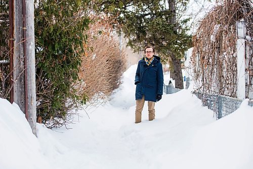 MIKAELA MACKENZIE / WINNIPEG FREE PRESS

Daniel Guenther, president of the Garden City Resident's Association, poses for a photo on a snowed-in connecting walkway in the neighbourhood in Winnipeg on Tuesday, March 1, 2022. For Cody Sellar story.
Winnipeg Free Press 2022.