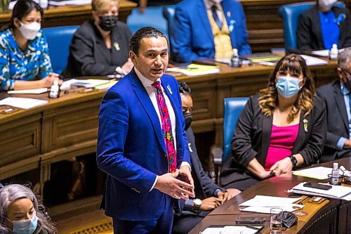 MIKAELA MACKENZIE / WINNIPEG FREE PRESS

NDP leader Wab Kinew on the first day back in session at the Manitoba Legislative Building in Winnipeg on Wednesday, March 2, 2022. For Carol Sanders story.
Winnipeg Free Press 2022.