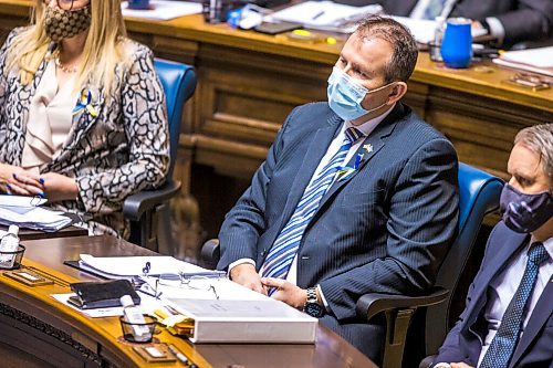 MIKAELA MACKENZIE / WINNIPEG FREE PRESS

PC MLA Wayne Ewasko on the first day back in session at the Manitoba Legislative Building in Winnipeg on Wednesday, March 2, 2022. For Carol Sanders story.
Winnipeg Free Press 2022.