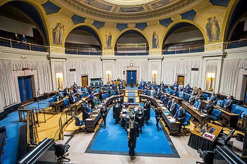 MIKAELA MACKENZIE / WINNIPEG FREE PRESS

The first day back in session at the Manitoba Legislative Building in Winnipeg on Wednesday, March 2, 2022. For Carol Sanders story.
Winnipeg Free Press 2022.