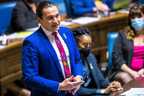 MIKAELA MACKENZIE / WINNIPEG FREE PRESS

NDP leader Wab Kinew on the first day back in session at the Manitoba Legislative Building in Winnipeg on Wednesday, March 2, 2022. For Carol Sanders story.
Winnipeg Free Press 2022.