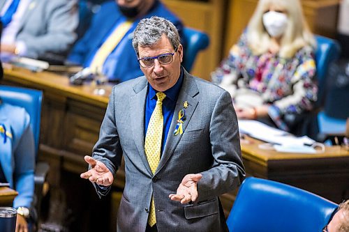 MIKAELA MACKENZIE / WINNIPEG FREE PRESS

PC MLA Reg Helwer on the first day back in session at the Manitoba Legislative Building in Winnipeg on Wednesday, March 2, 2022. For Carol Sanders story.
Winnipeg Free Press 2022.