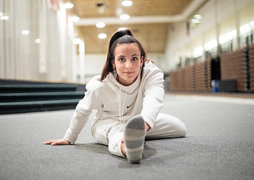 JESSICA LEE / WINNIPEG FREE PRESS

Heptathlete Madisson Lawrence poses for a photo at University of Manitobas indoor track on March 2, 2022.

Reporter: Taylor
