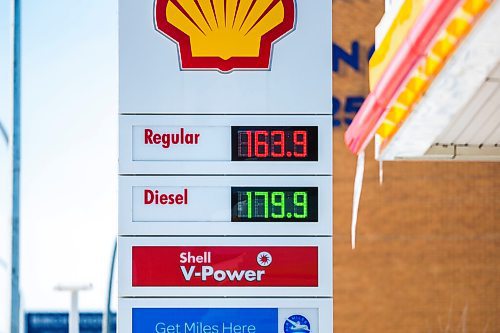 MIKAELA MACKENZIE / WINNIPEG FREE PRESS

Gas prices posted at 163.9 in Winnipeg on Thursday, March 3, 2022. For --- story.
Winnipeg Free Press 2022.