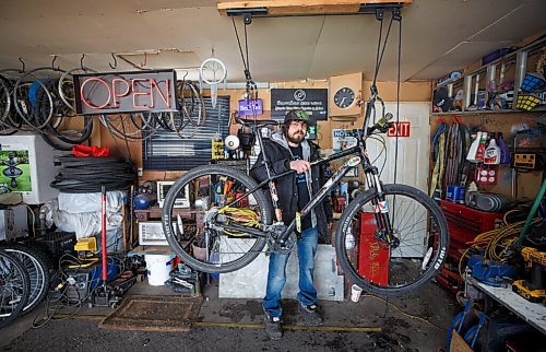 MIKE DEAL / WINNIPEG FREE PRESS
Jeff Nespiak, owner, Southside Cycle Works.
With uber-high gas prices, will demand for bikes  already high during the pandemic  increase even more?
See Malak Abas story
220304 - Friday, March 04, 2022.