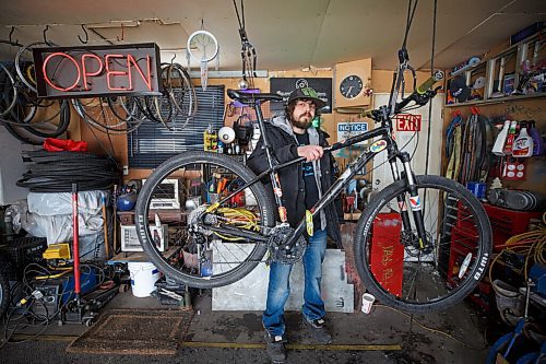 MIKE DEAL / WINNIPEG FREE PRESS
Jeff Nespiak, owner, Southside Cycle Works.
With uber-high gas prices, will demand for bikes  already high during the pandemic  increase even more?
See Malak Abas story
220304 - Friday, March 04, 2022.