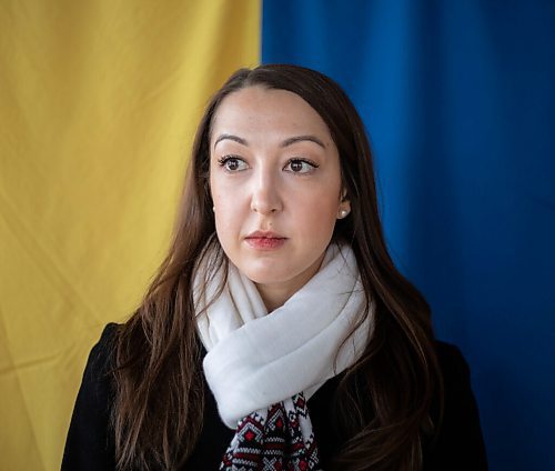 JESSICA LEE / WINNIPEG FREE PRESS

Alexandra Shkandrij, volunteer Ukrainian Canadian Congress spokesperson, poses for a photo at Oseredok, the Canadian Cultural Centre, on March 4, 2022.

Reporter: Carol
