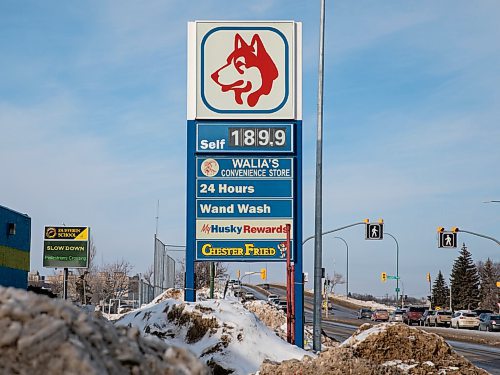 JESSICA LEE / WINNIPEG FREE PRESS

Gas prices at the HUSKY on Isabel St. and Pacific Ave jumped to 189.9 on March 7, 2022.


