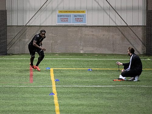 JESSICA LEE / WINNIPEG FREE PRESS

Andrew Jean-Baptiste (left) is photographed during Valour FC soccer practice on March 8, 2022 at Winnipeg Soccer Federation South.

Reporter: Taylor

