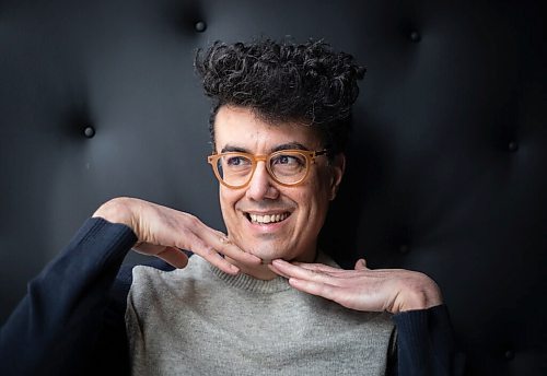 JESSICA LEE / WINNIPEG FREE PRESS

Filmmaker Damien Ferland poses for a portrait on March 8, 2022 at a cafe in the Exchange District.

Reporter: Randall


