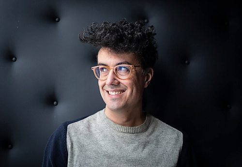 JESSICA LEE / WINNIPEG FREE PRESS

Filmmaker Damien Ferland poses for a portrait on March 8, 2022 at a cafe in the Exchange District.

Reporter: Randall


