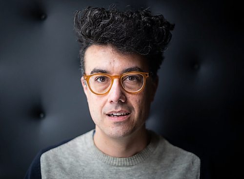 JESSICA LEE / WINNIPEG FREE PRESS

Filmmaker Damien Ferland poses for a portrait on March 8, 2022 at a cafe in the Exchange District.

Reporter: Randall


