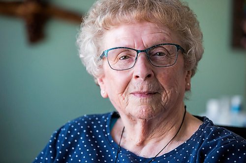 MIKAELA MACKENZIE / WINNIPEG FREE PRESS

Margaret Ward, a survivor of covid in the second wave, poses for a portrait in her room at the Convalescent Home of Winnipeg in Winnipeg on Wednesday, March 9, 2022. For Kevin story.
Winnipeg Free Press 2022.