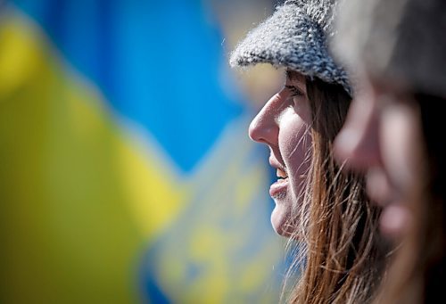 JOHN WOODS / WINNIPEG FREE PRESS
People gather at a rally in support of Ukraine and against the Russian invasion at the Manitoba Legislature Sunday, March 13, 2022.