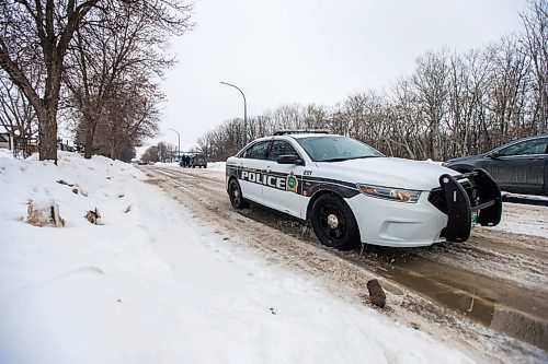 MIKAELA MACKENZIE / WINNIPEG FREE PRESS

A police car drives down Greencrest Avenue near Ulster Street, where a middle-school aged girl was assaulted, in Winnipeg on Wednesday, March 16, 2022. For Erik story.
Winnipeg Free Press 2022.