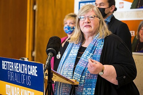 MIKAELA MACKENZIE / WINNIPEG FREE PRESS

NDP Fort Whyte candidate Trudy Schroeder speaks about health care cuts at the NDP Fort Whyte campaign office in Winnipeg on Friday, March 18, 2022.  For Danielle Da Silva story.
Winnipeg Free Press 2022.